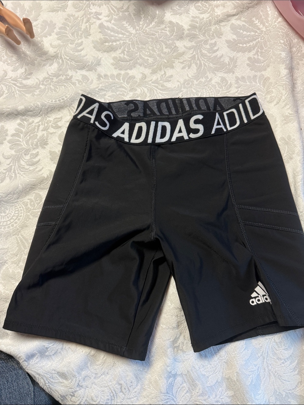 adidas Black Women's Compression Logo Elastic Waist Bike Shorts medium Like New